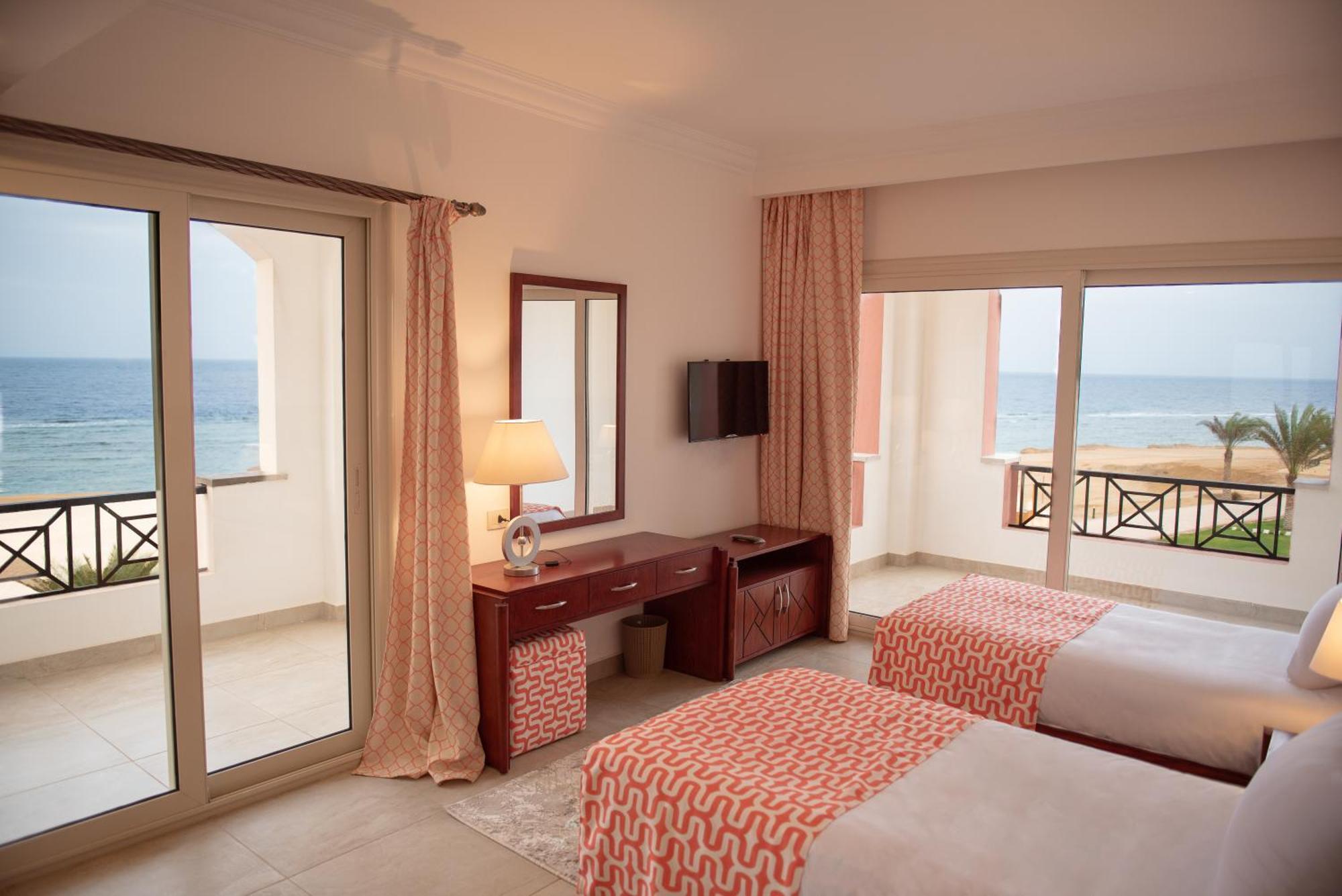 Oyster Bay Beach Resort Abu Dabab Exterior photo
