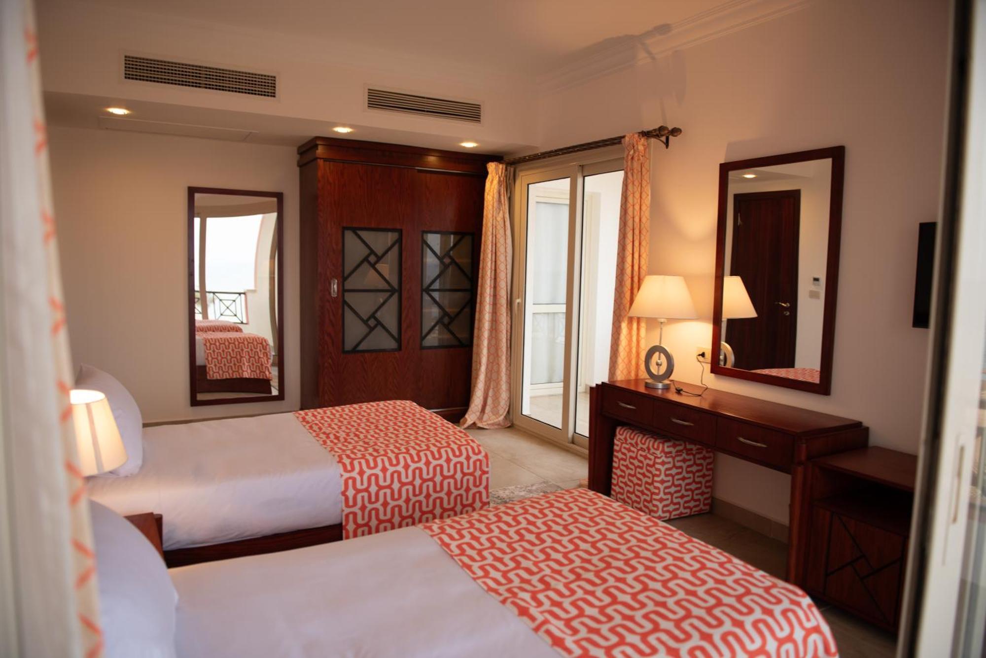 Oyster Bay Beach Resort Abu Dabab Exterior photo