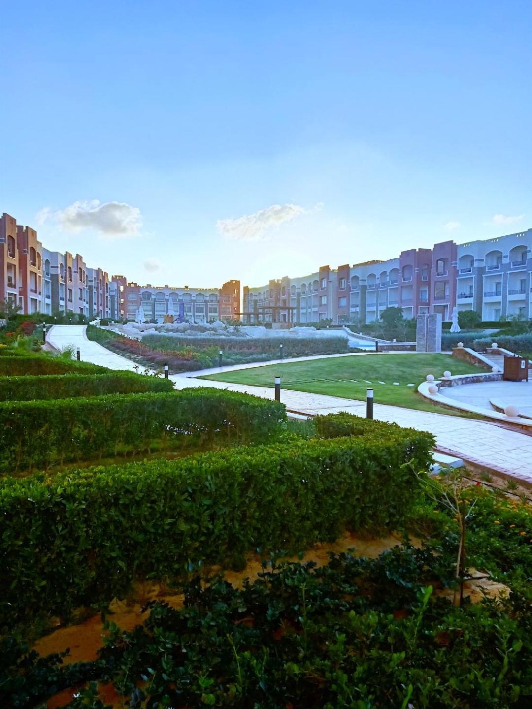 Oyster Bay Beach Resort Abu Dabab Exterior photo