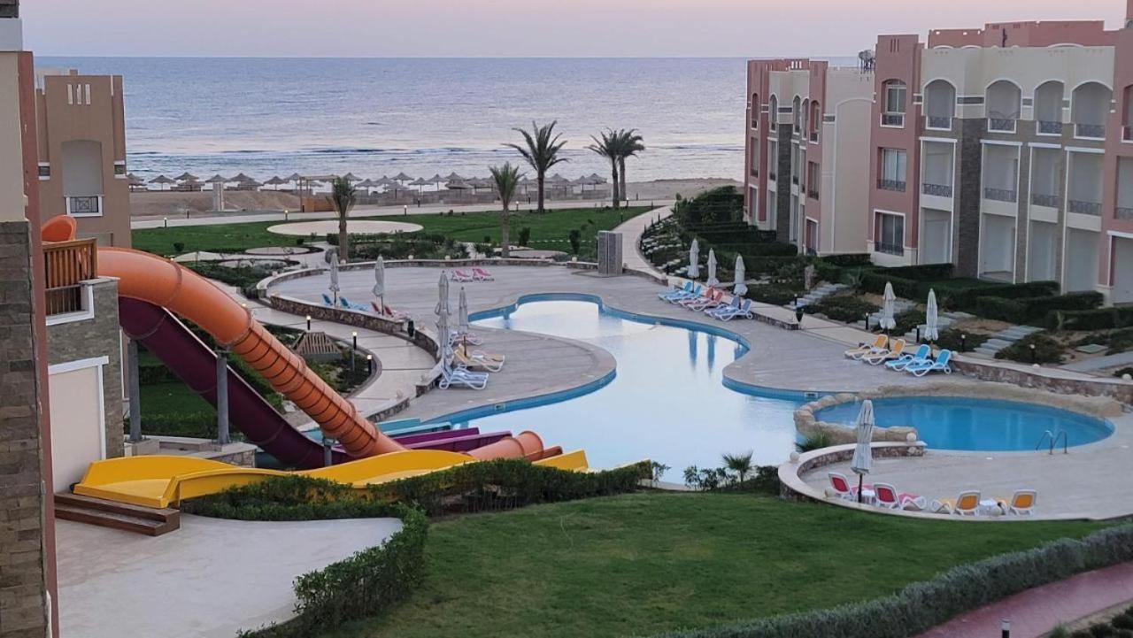 Oyster Bay Beach Resort Abu Dabab Exterior photo