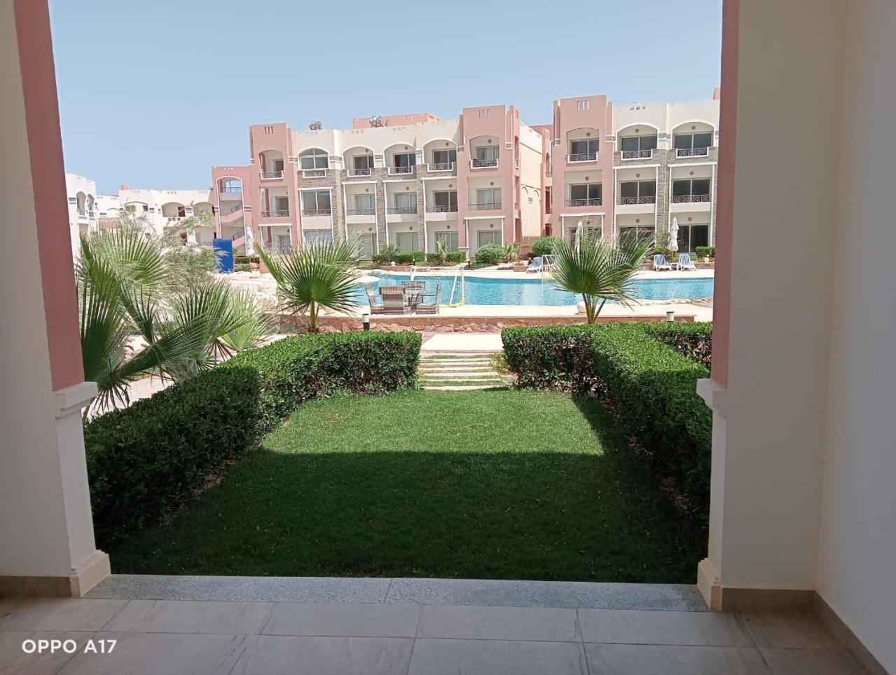 Oyster Bay Beach Resort Abu Dabab Exterior photo