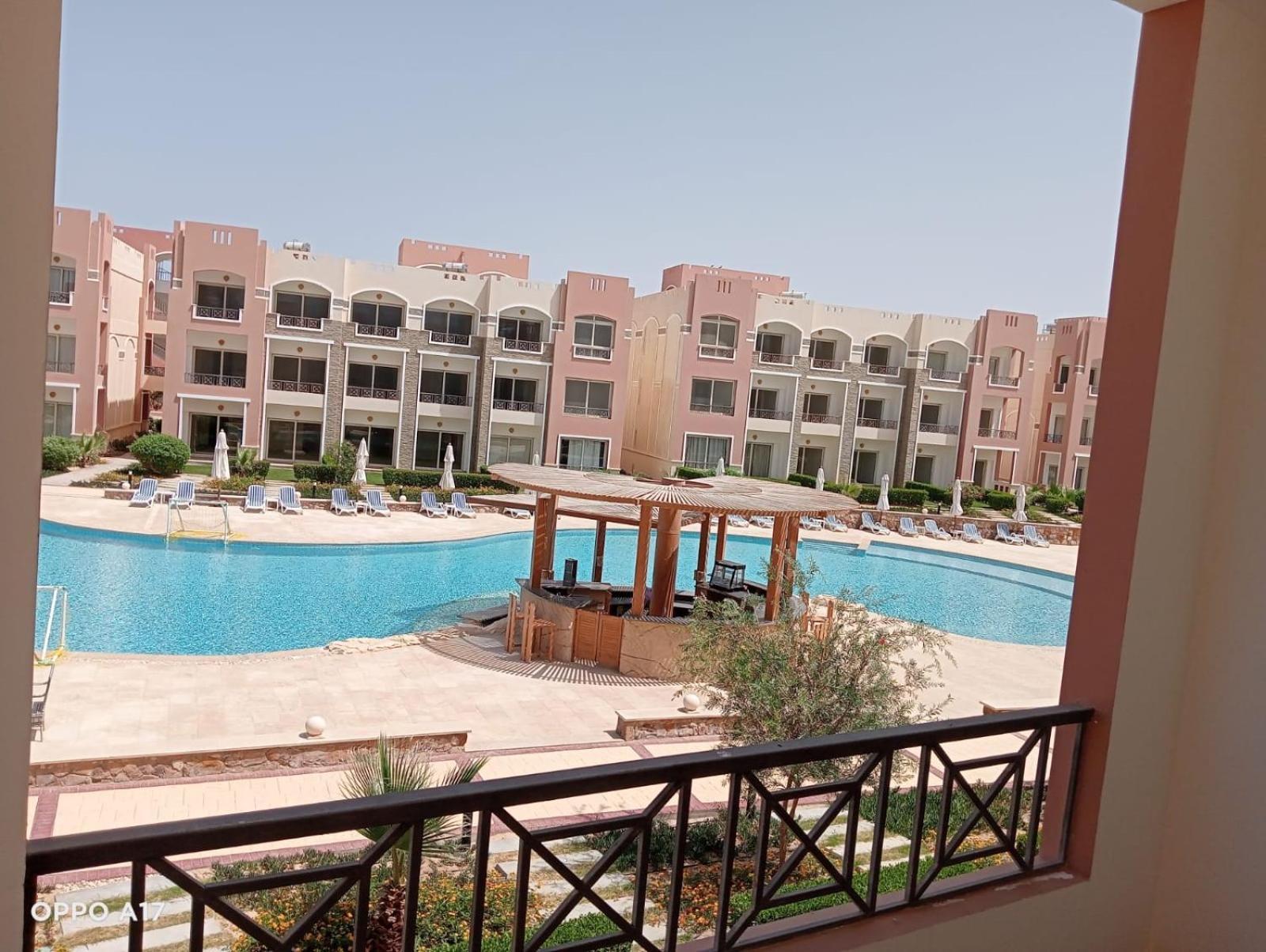 Oyster Bay Beach Resort Abu Dabab Exterior photo