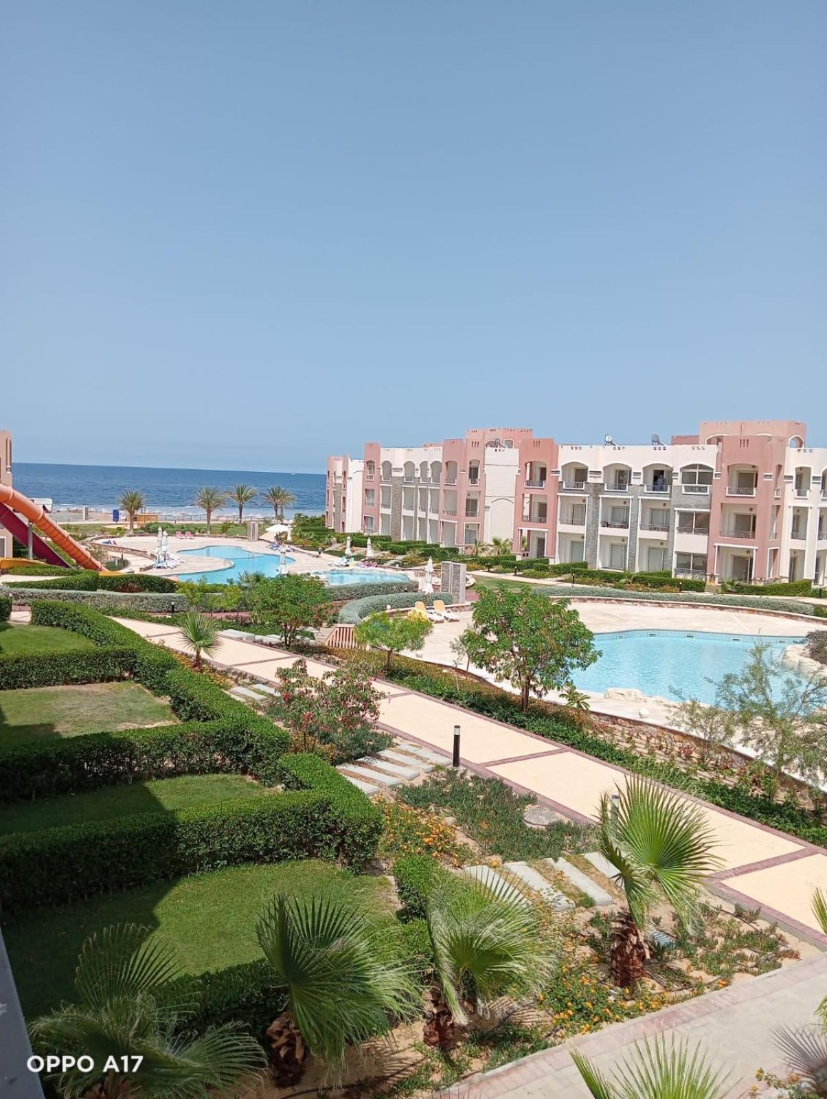 Oyster Bay Beach Resort Abu Dabab Exterior photo