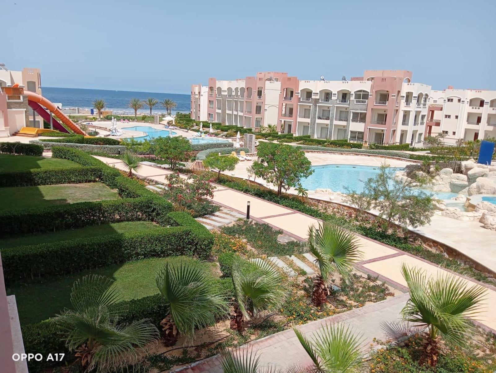 Oyster Bay Beach Resort Abu Dabab Exterior photo